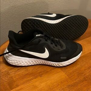 Nike Black Athletic Shoes